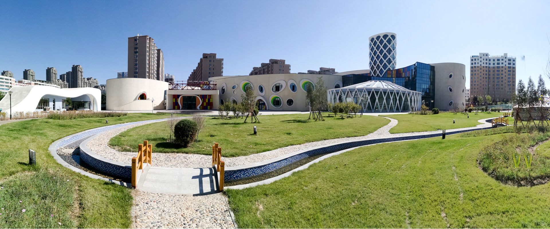 ���ͺ������ɹ����׶�԰