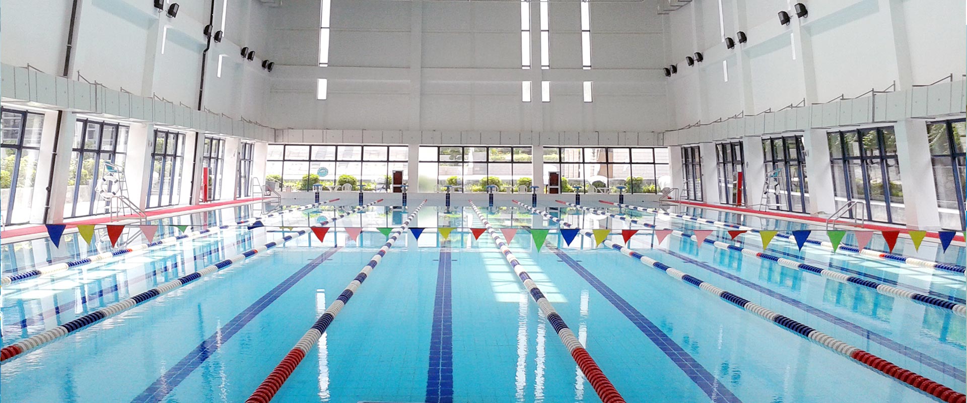 ���ھ�Աѵ��ѧУ