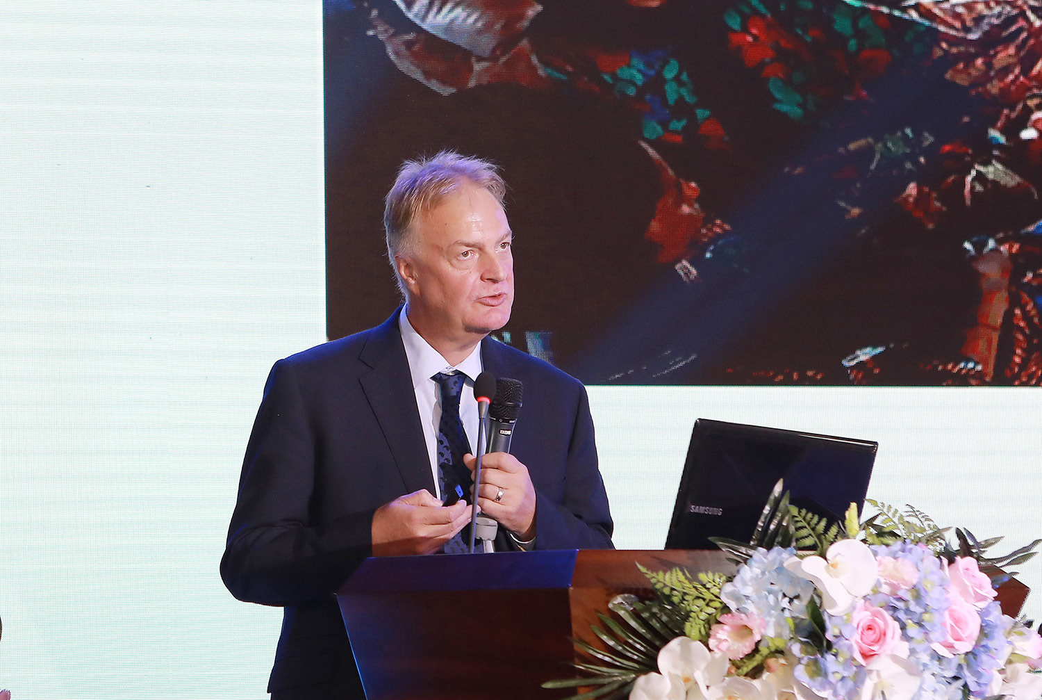 Howard Dryden ��ʿ