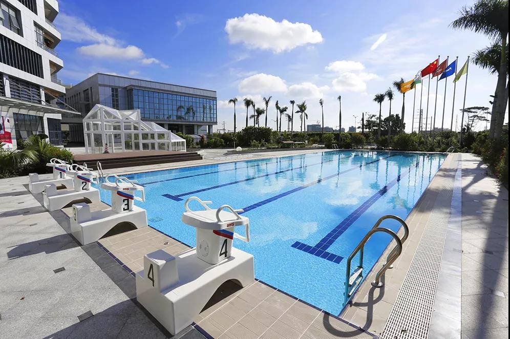 ��Ӿ��ˮ���óͷ�װ��,��Ӿ��װ��