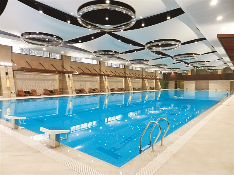 �������ں�����Ӿ�س�ʪ