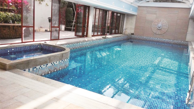 ����Ӿ��ˮ���óͷ�,������Ӿ��װ��,����Ӿ��